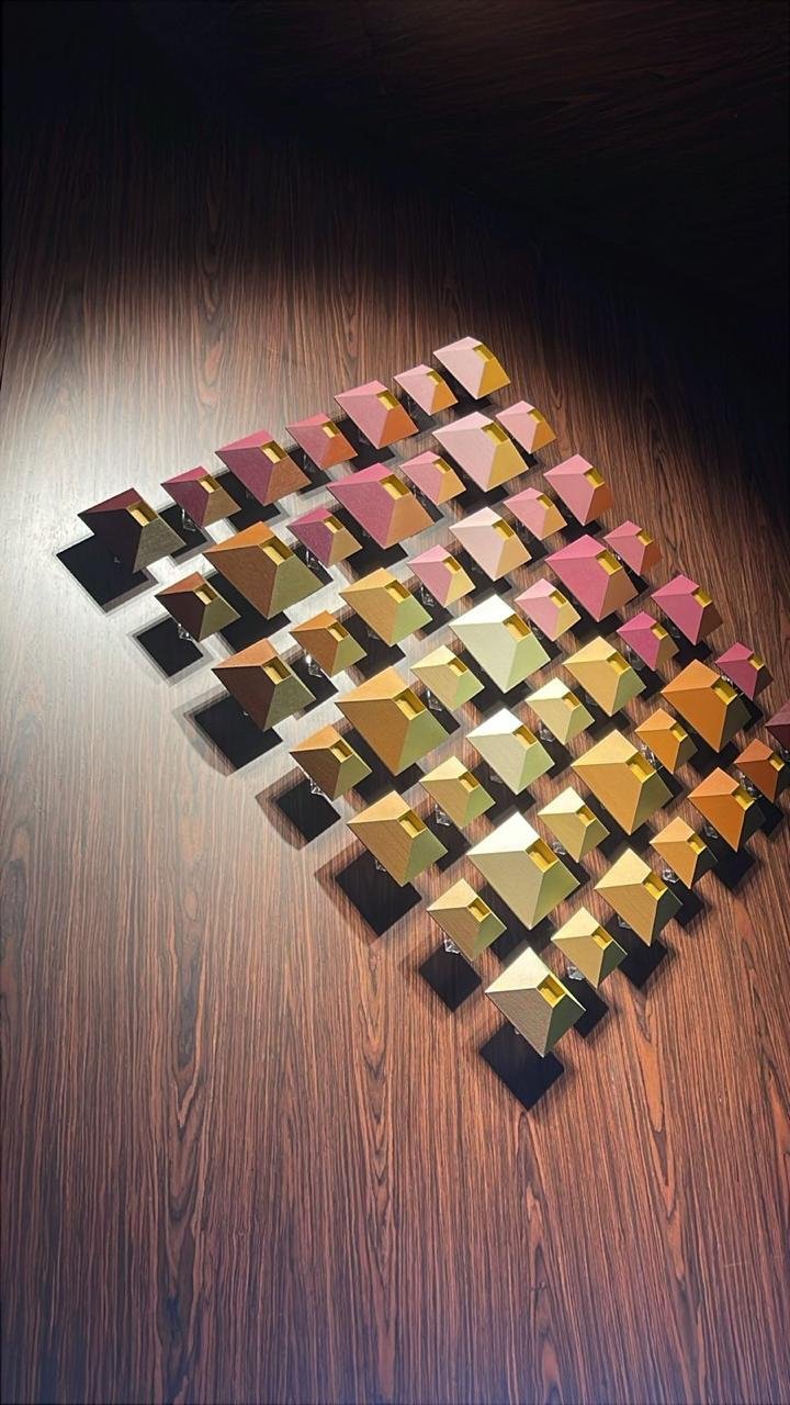 Trabalho de instalação de obra de arte